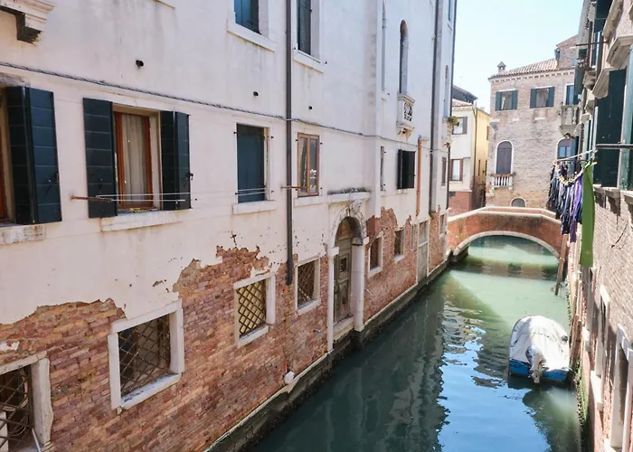 Lustraferi Apartment